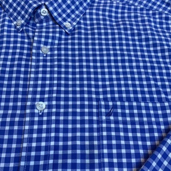 NWOT..NAUTICA button down - Picture 5 of 9